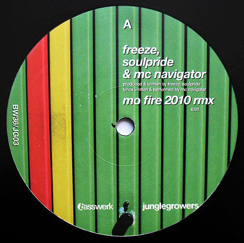 Freeze (20), Soulpride & Navigator / Mystic Dan : Mo Fire (2010 Rmx) / Two Sounds (12")