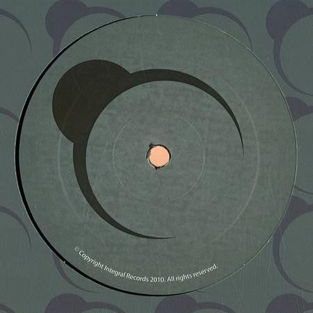 Need For Mirrors : Triangulation Delta / Punch Drunk (12")