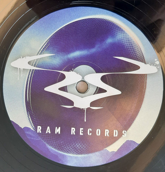Sub Focus Feat. Alice Gold : Out The Blue (12")