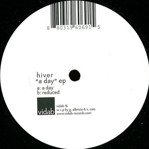 Hiver (2) : A Day EP (12", EP)